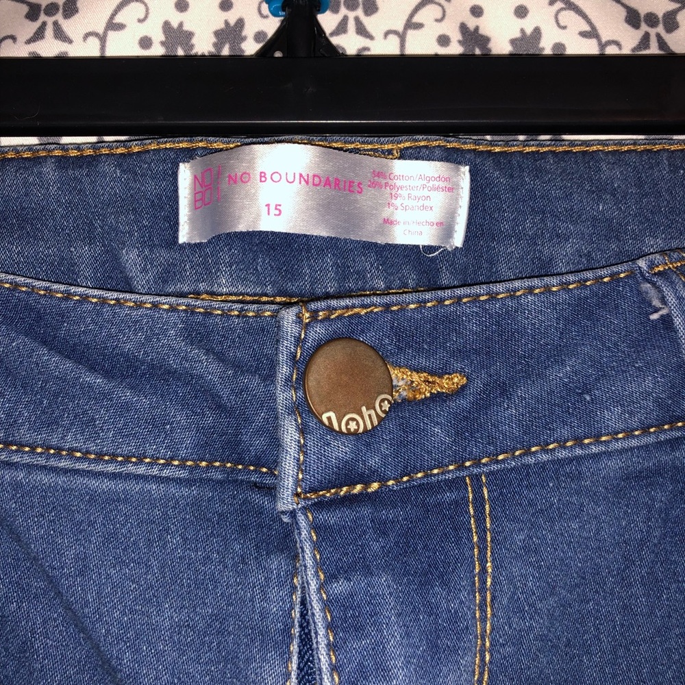 No Boundaries Medium Wash Jeggings - Picture 4 of 5